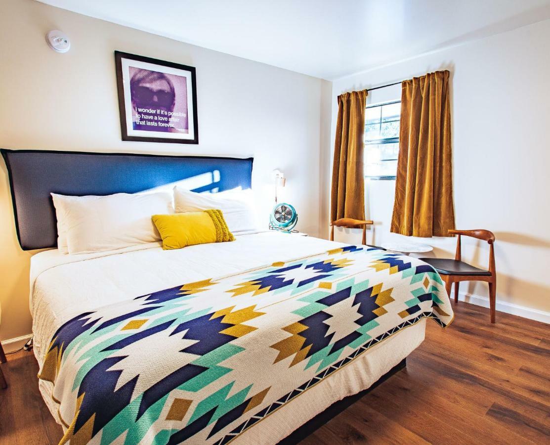 Stonewall Motor Lodge Bagian luar foto