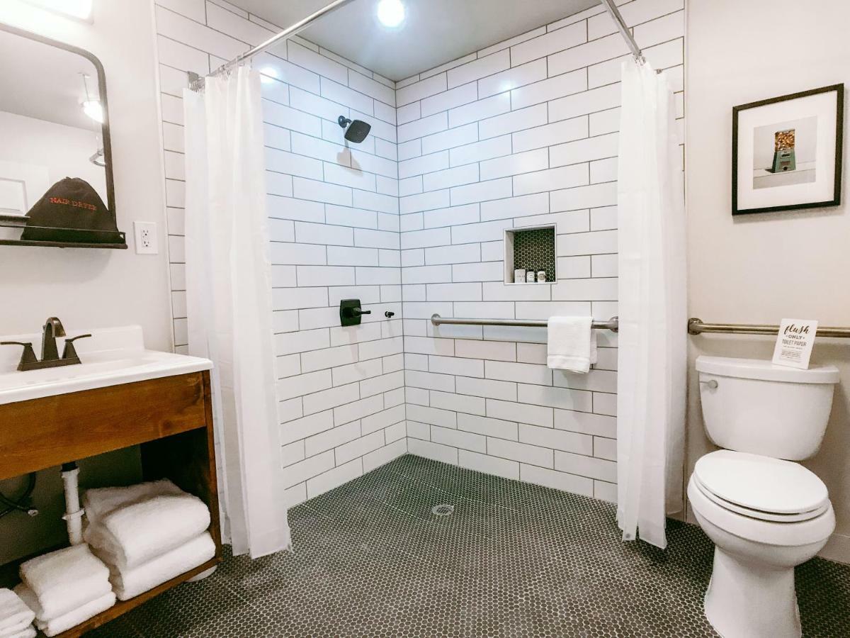 Stonewall Motor Lodge Bagian luar foto